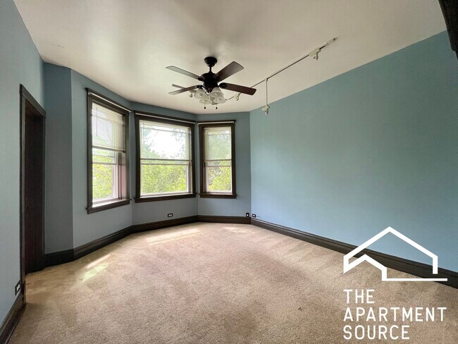 Building Photo - 3534 W Lyndale St