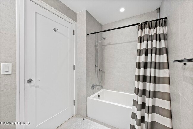 Building Photo - 15 Morris Ave