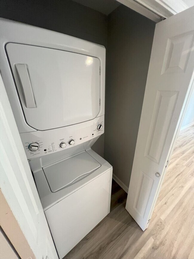 Building Photo - Must See! 1 bedroom, 1 bath apartment on Hwy 1 in Donaldsonville