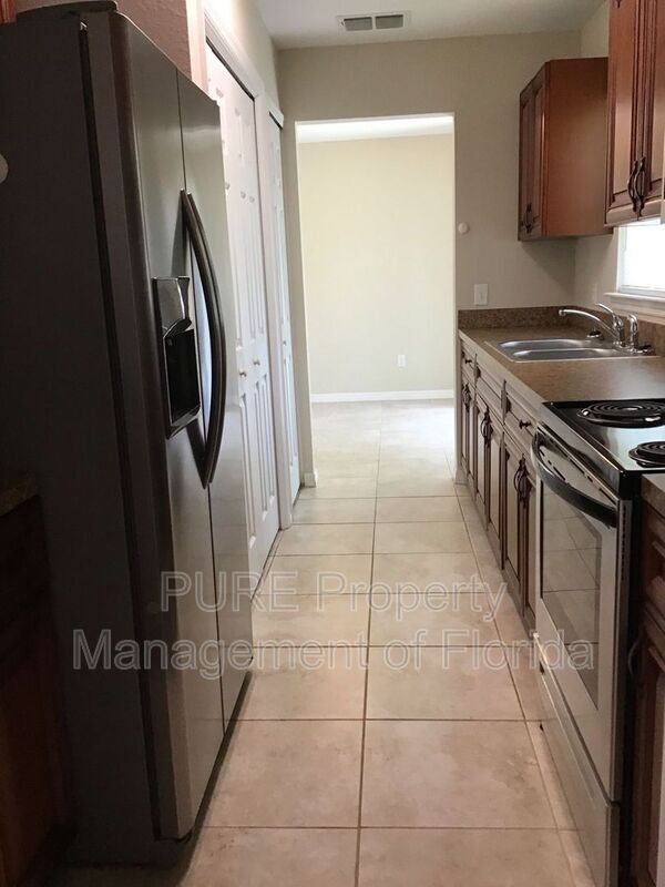 Building Photo - 7128 SE 124th Ln