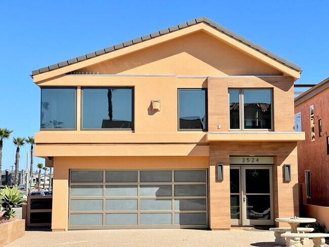 Building Photo - 2524O- Amazing Waterfront | FURNISHED