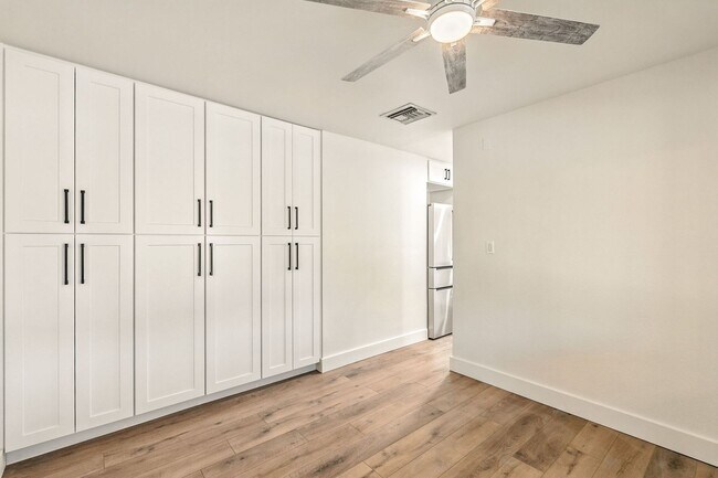 Building Photo - Beautiful 3 bed, 2 bath w/ bonus Room, loc...