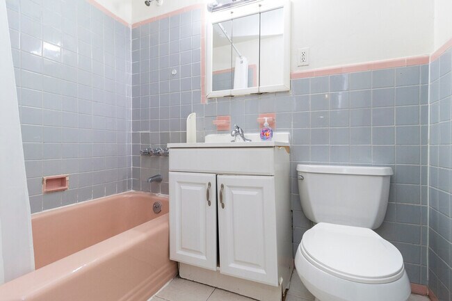 Building Photo - 1566 2nd Ave