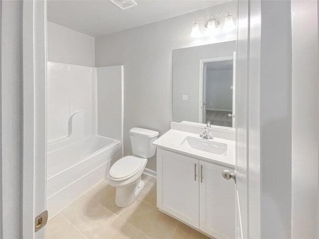 Building Photo - 1466 Fern Ridge Ln