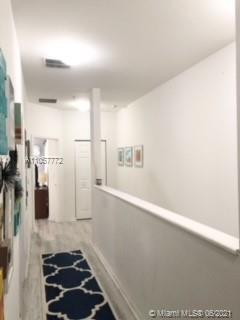 Building Photo - 1000 Pipers Cay Dr