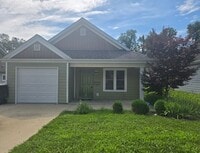Building Photo - 3 Bedroom Accessible Home In Alton