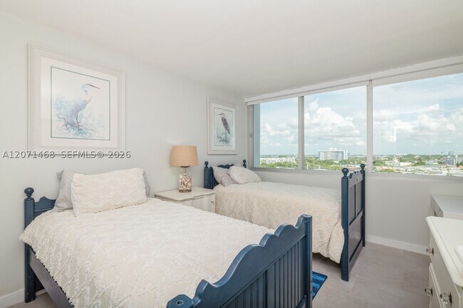 Building Photo - 7135 Collins Ave