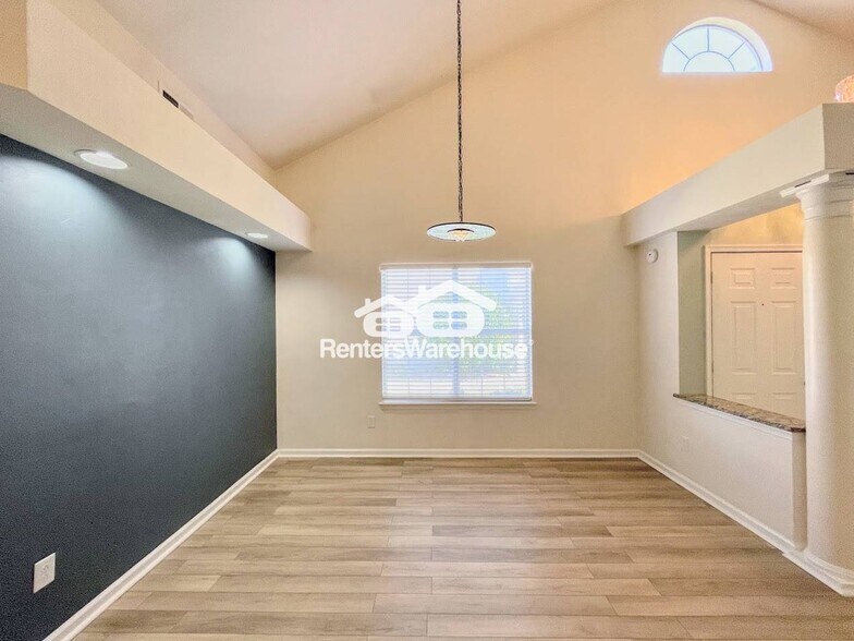 Building Photo - 2909 Saville Garden Way