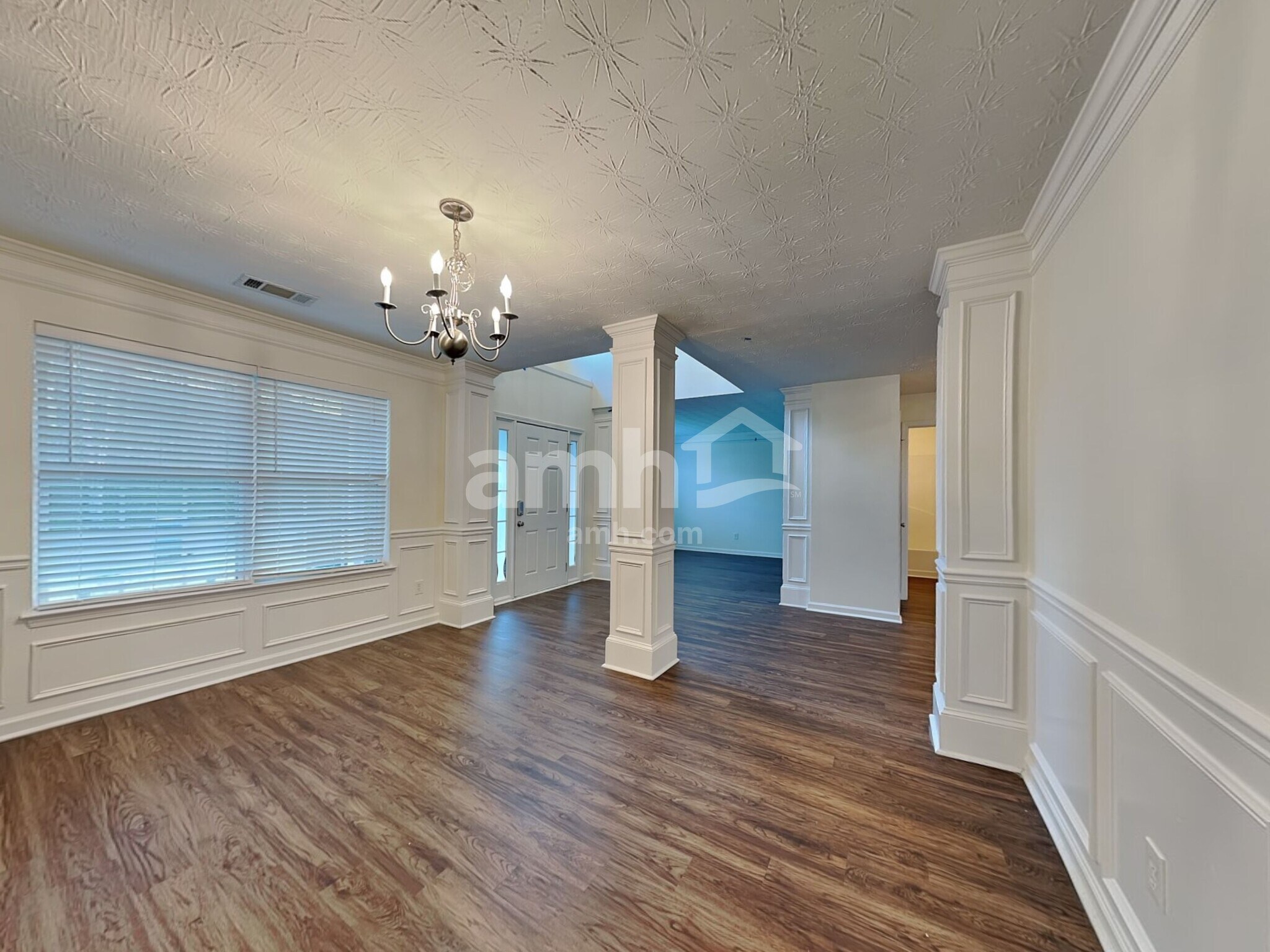 Building Photo - 247 River Pass Ct NE