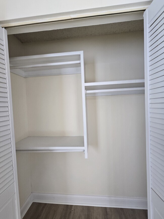 Building Photo - 5223 S Mosley St