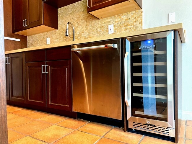 Never been used wine fridge and Cafe dishwasher - 1325 Wellesley Ave