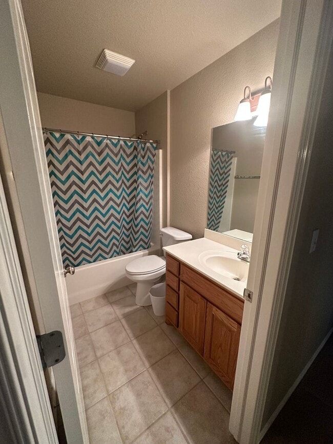 Building Photo - 3 bedroom + Office in Owasso Schools!
