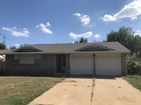 Building Photo - 4220 SE 49th St