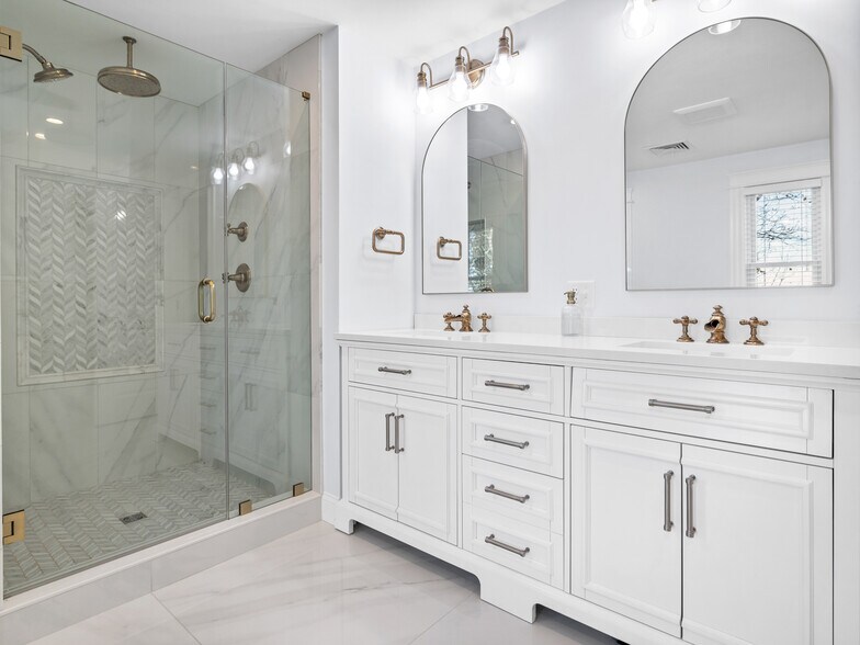 Building Photo - 25 Falmouth Rd