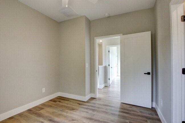 Building Photo - 238 3rd St