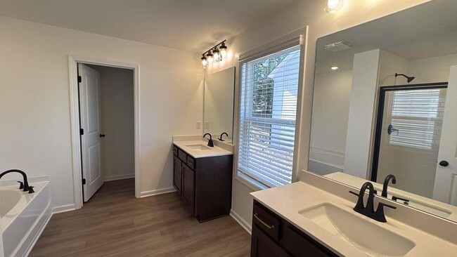 Building Photo - 362 Silverleaf Trl