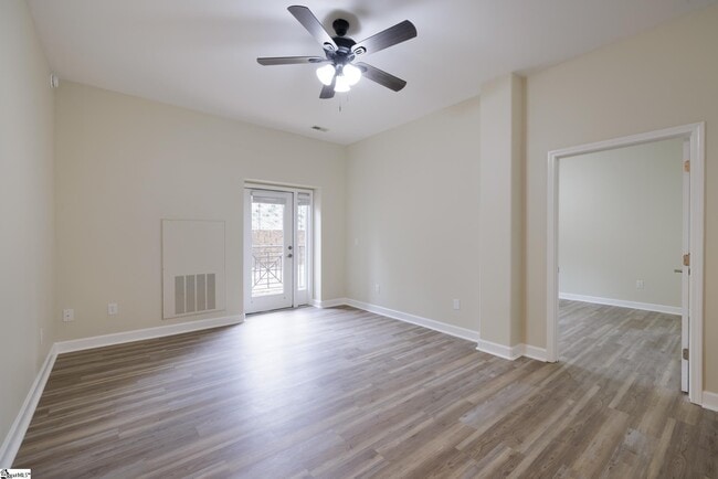 Building Photo - 1001 S Church St