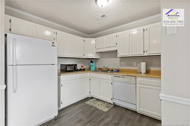 Building Photo - 130 Girard Ave