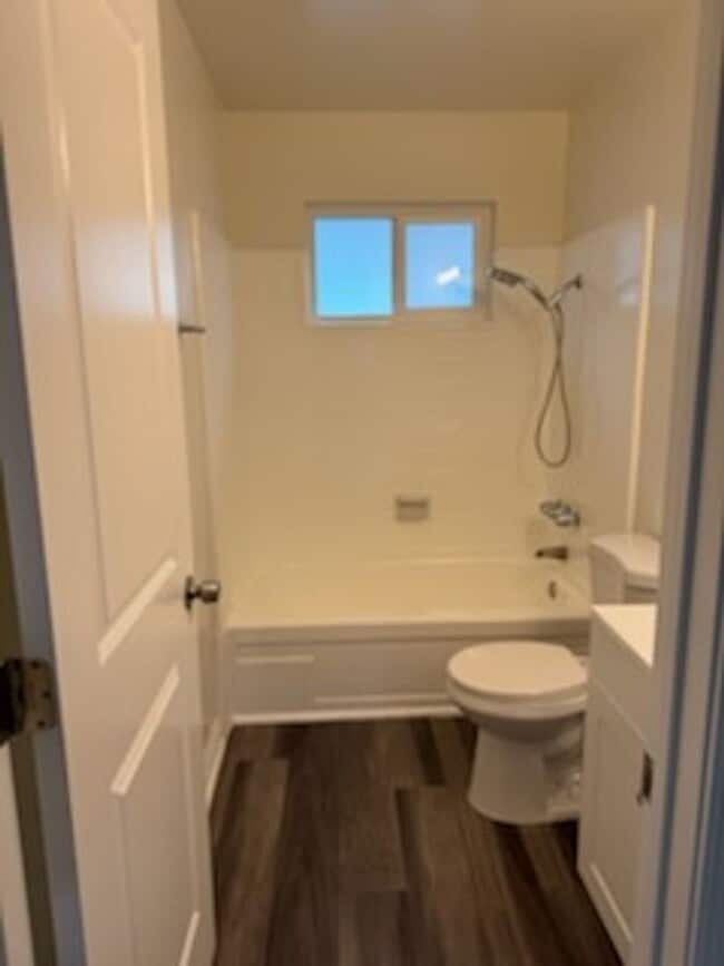 Building Photo - Fully Renovated 2-Bedroom Condo in Highlan...