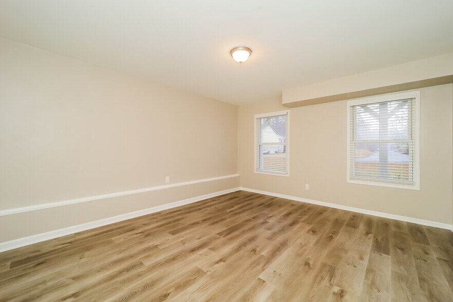 Building Photo - 2920 Sandstone Trail