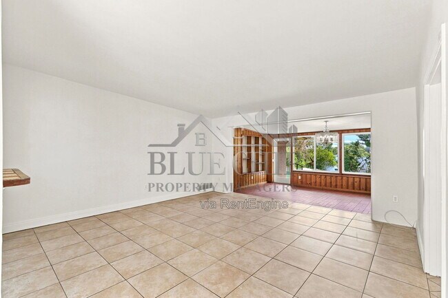 Building Photo - 6714 Nina Rosa Dr