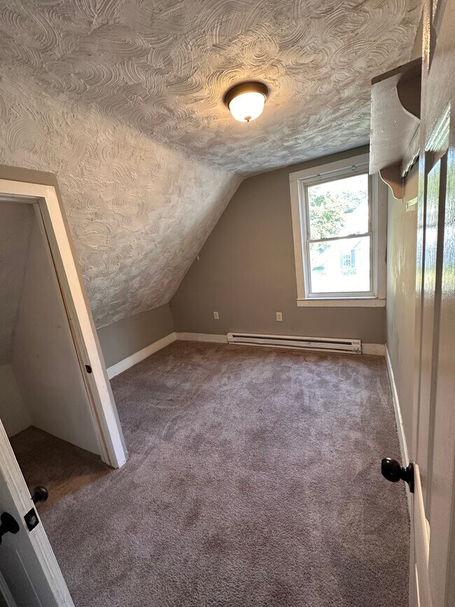 Building Photo - 42 Mill St