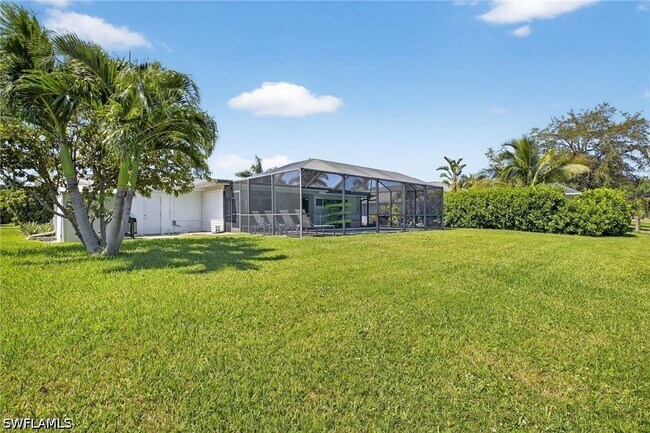 Building Photo - 1421 Windsor Ct