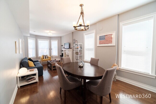 Building Photo - 1138 N Winchester-2