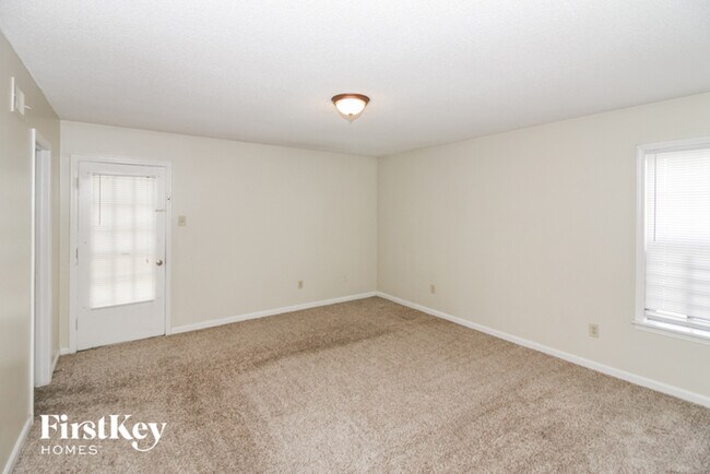 Building Photo - 5427 Fontana Ave