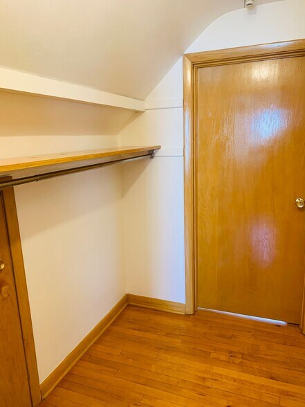 Building Photo - 1915 N Alvin St