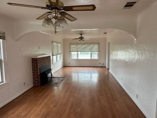 Building Photo - 26997 Rd 164