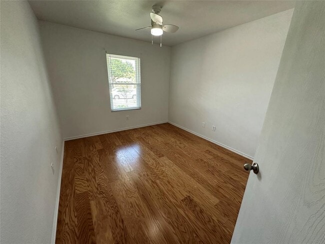 Building Photo - 705 Morgan Dr