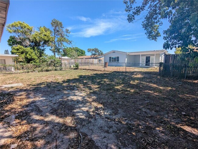 Building Photo - 9310 Whitman Ln