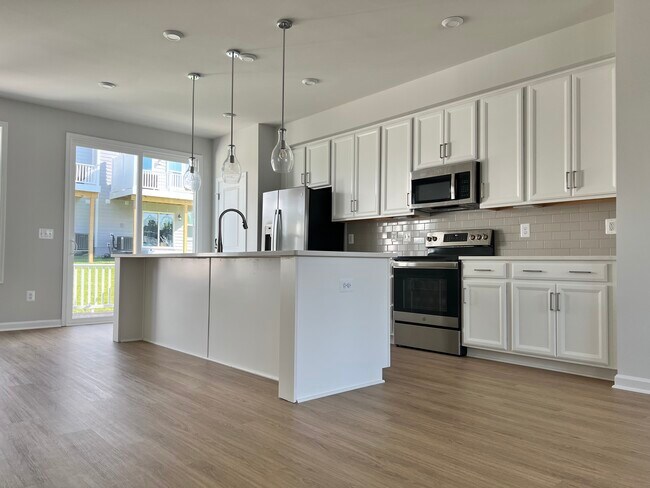 Kitchen - 4511 Dupree St