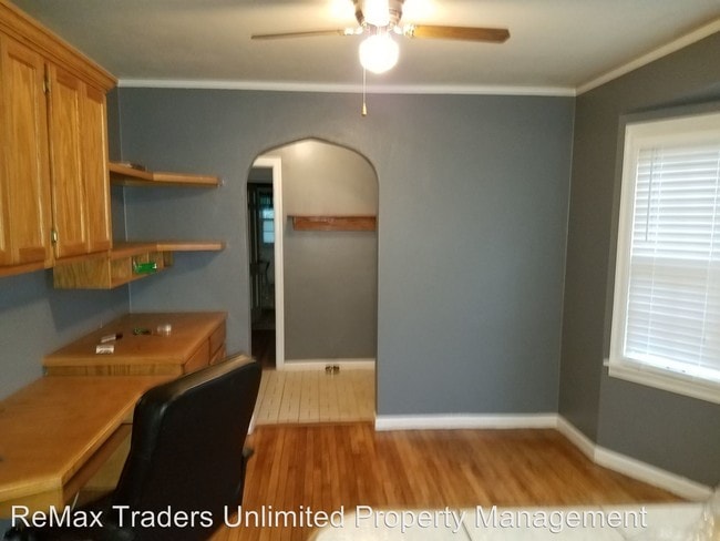 Building Photo - 309 E Frances Ave