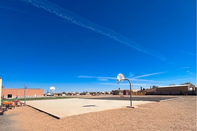 Building Photo - 2Bed/1.5Bath House in Arizona City! Ready for Immediate Move-In! -- RV GATE! NO HOA!