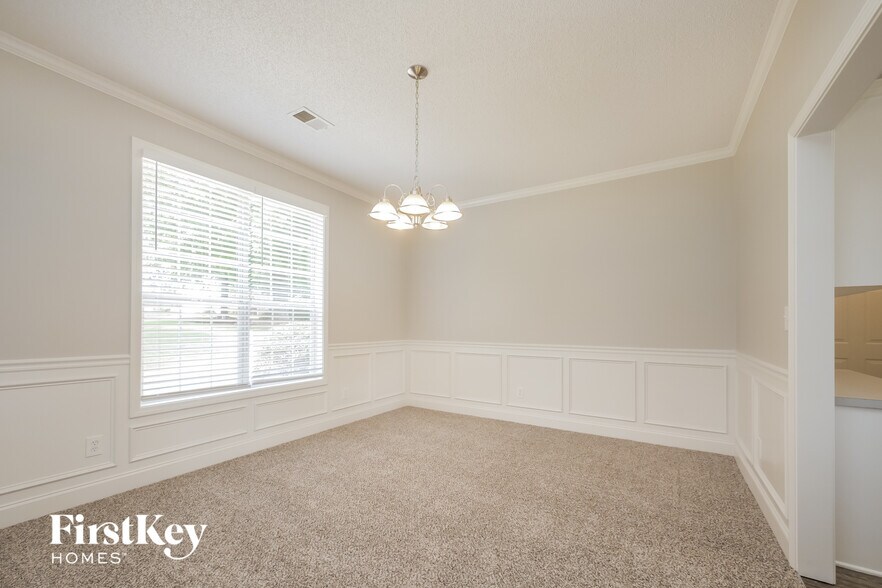 Building Photo - 117 Marshas Vineyard