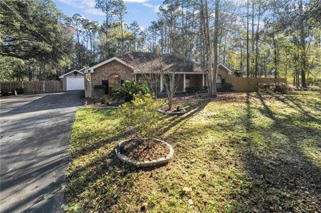 Building Photo - 104 Big Pine Dr