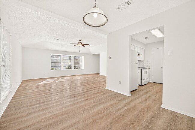 Building Photo - 7107 Gettysburg Dr