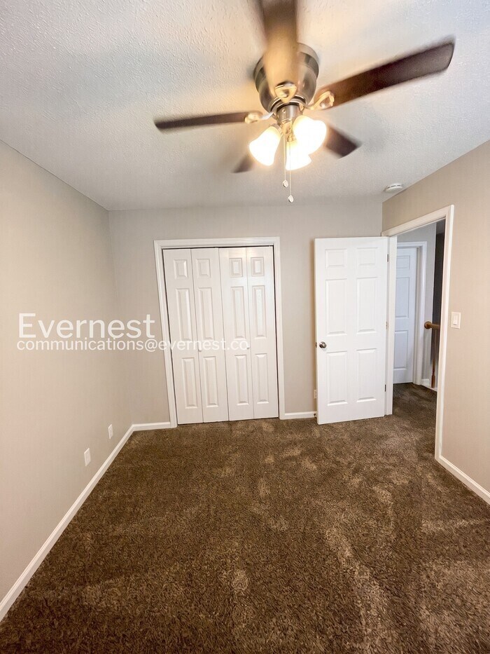 Building Photo - 1035 Summerhaven Rd