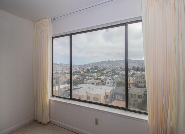 Building Photo - Spacious 3 Bed/2 Bath Flat with Stunning City Views | AMSI | Alexandr Metlinski