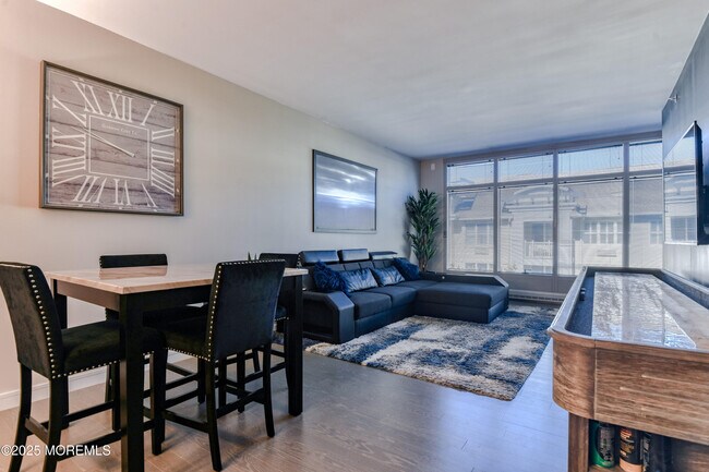 Building Photo - 30 Melrose Terrace