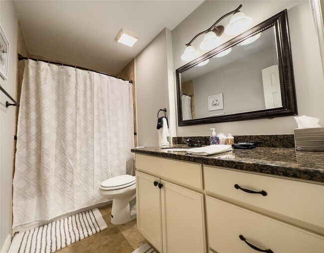 Building Photo - 307 Shirleen Dr