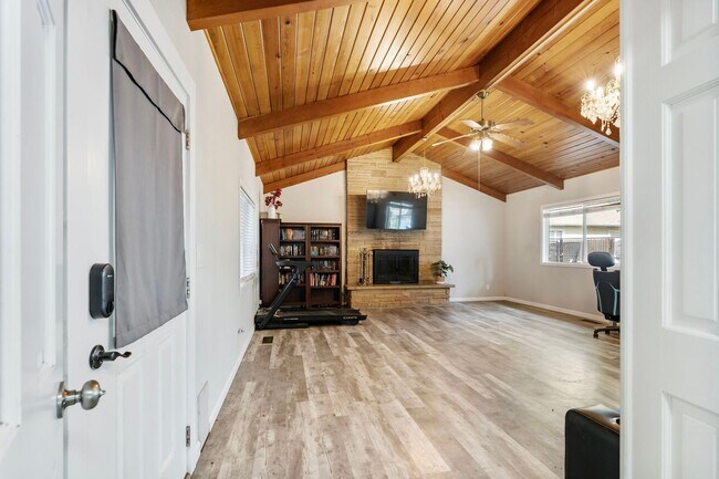 Building Photo - 2237 SE 139th Ave