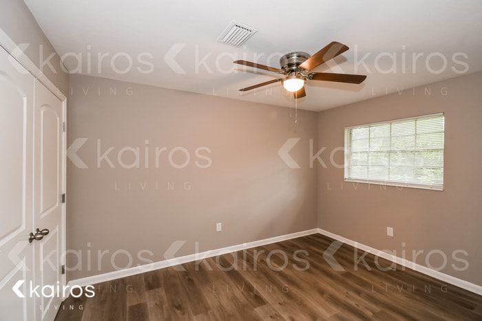 Building Photo - 1169 SE Magnolia Loop