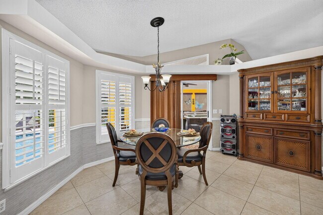 Building Photo - 3077 SE Galt Cir