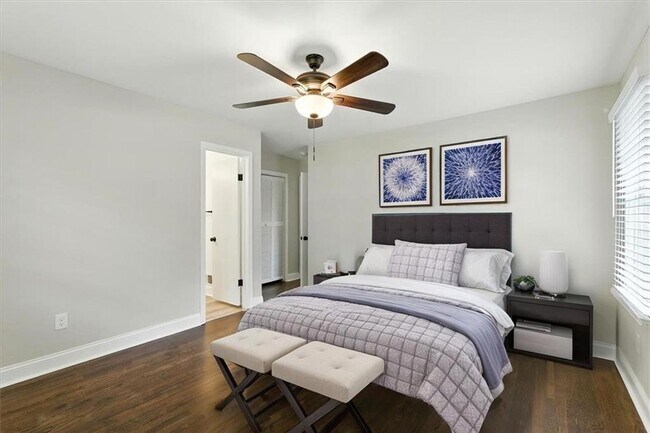 Building Photo - 893 Woodmere Dr NW