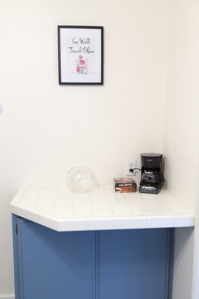 Building Photo - 11362 Homedale St