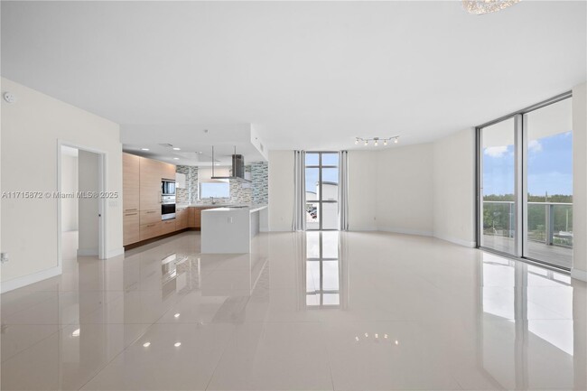 Building Photo - 17301 Biscayne Blvd