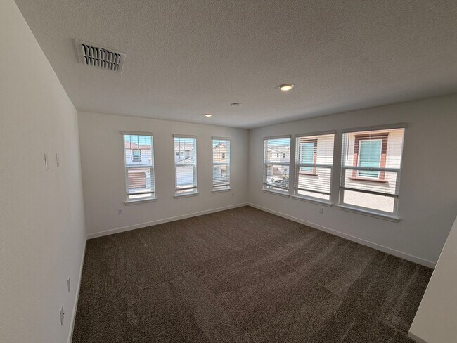 Building Photo - 12629 Hereford Ave